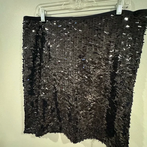 Ann Taylor Women’s Black Sequin Above Knee Length Skirt Size 14 - Picture 2 of 6
